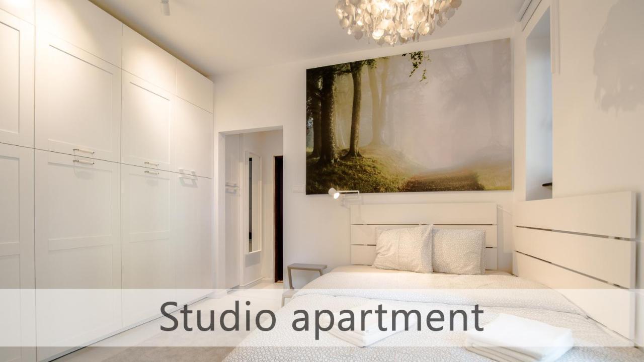 White Apartments With Ac By Kovee Bratislava Exterior photo